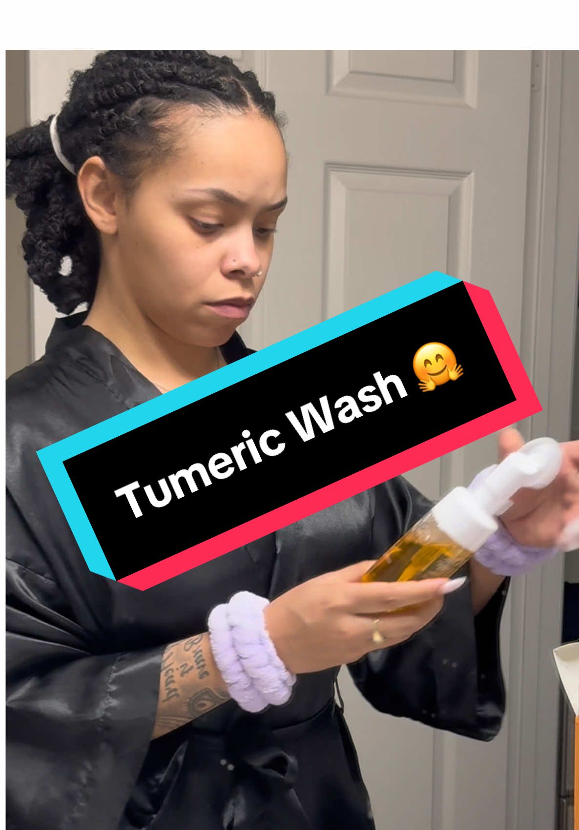 I’m so mad I didn’t try this sooner!!  #tumericsoap #facialtreatment #darkspots #facialcleansing #tiktokshopfinds 