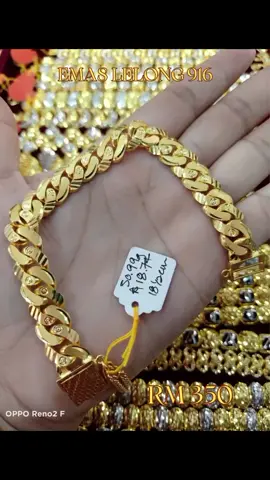 Emas LELONG 919 Jom pilih2 sis...  Emas lelong murah cantik2, harga mampu milik, emas pajak gadai pembayaran faedah tertunggak selama 1 tahun sbb tu kami jual murah2... Smua item yg kite jual original. Beli te jual mengikut harga yg tertera kt dlm gmbr, karena hrga adalah lelong Ada emas.. tak perlu buat tebal muka pinjam wang #jomtebus#kedaiemaslelong #foryoupage #fyp #malaysiatiktok #syurgaemasuntukkaumhawa#jomtebus #malayalammovie #malaysiatiktok #fypage #fy #fyp 