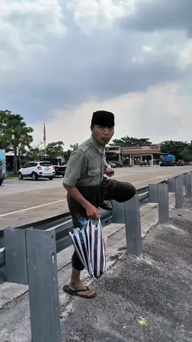 Dapat tumpanga @sugitosatriapro #komedi #viraltiktok #HassanSuLe 