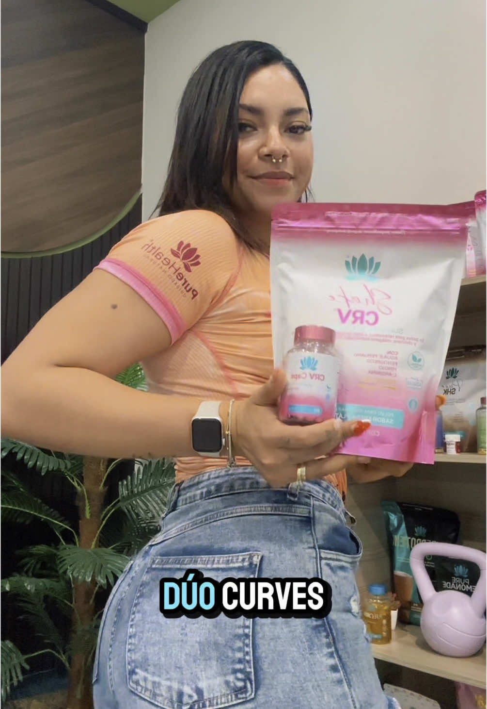 Fuerza + curvas = combinación poderosa.🍑 El dúo Curves está diseñado para chicas como tú, que están buscando hacer crecer sus glúteos, piernas, caderas y busto.⏳ Apoya tus entrenamientos, mejora tu recuperación y dale a tu figura ese plus que merece. ¿Ya tienes el tuyo?✨ #StrongCurves #DúoCurves #PureHealthGirls #EntrenaConCiencia #FitnessFemenino