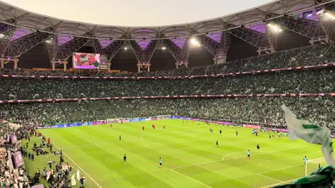 دقيقة ونصف من مُتعة الجمهور قبل بداية المباراة 🤩💚#نهائي_آسيا #الأهلي_كاواسكي #الأهلي #بطل_النخبة #alahli #alahlifc #champions #alahlifans #explore 