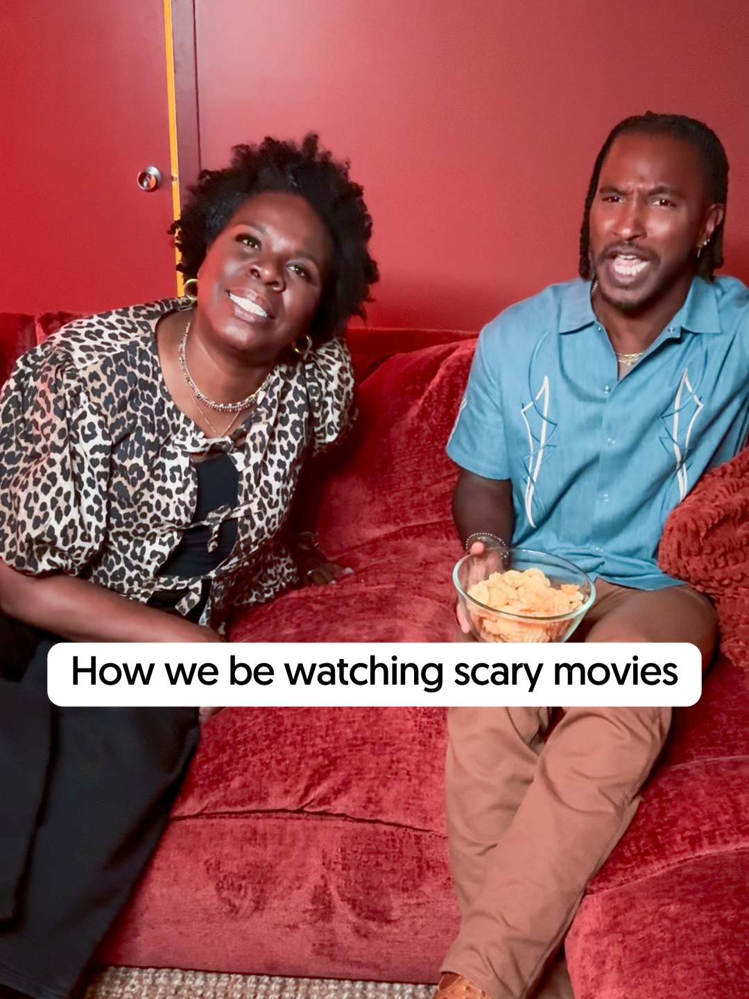 Are you silent or talking during movies? New #HouseGuest episode this Friday with my girl @lesdoggggg!! If y'all need a laugh, come join us for neighborhood watch 8pm ET on Friday! #lesliejones #scarymovies