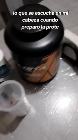 así sin tanto sushi que no es rollo o como se es?JAJAJA😬 #gymhumor #motivation #fyp #videoviral 