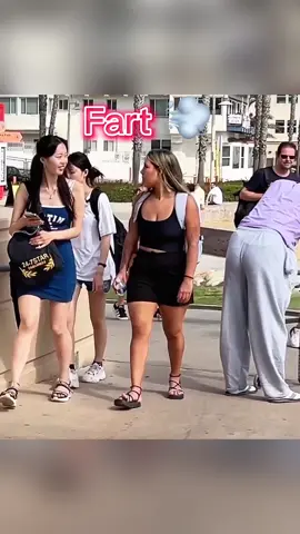 #fart #fartprank #fypシ #foryouu #prank #smileplease #funnypost #funnyprank #farting #america #trynottolaugh #fail 