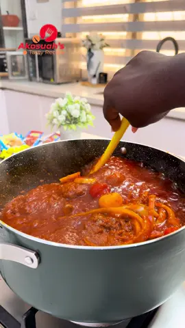 The Best Ghanaian Stew Recipe On The Internet💛💙😋 ✅INGREDIENTS Oxtail  Cherry tomatoes  Onions Carrot  Beetroot  Scotch bonnet  Green bell pepper Garlic Ginger Rosemary  Spring onion Tomato paste Onga beef tablet Onga stew Onga 3mix Black pepper White pepper  Bay leaves  Oil Salt to taste #fyp #fyourpage #ghana #tik_tok #trendingvideo #Recipe #ghanatiktok🇬🇭 #foodies #stew @Onga Ghana @Homeofutensils 