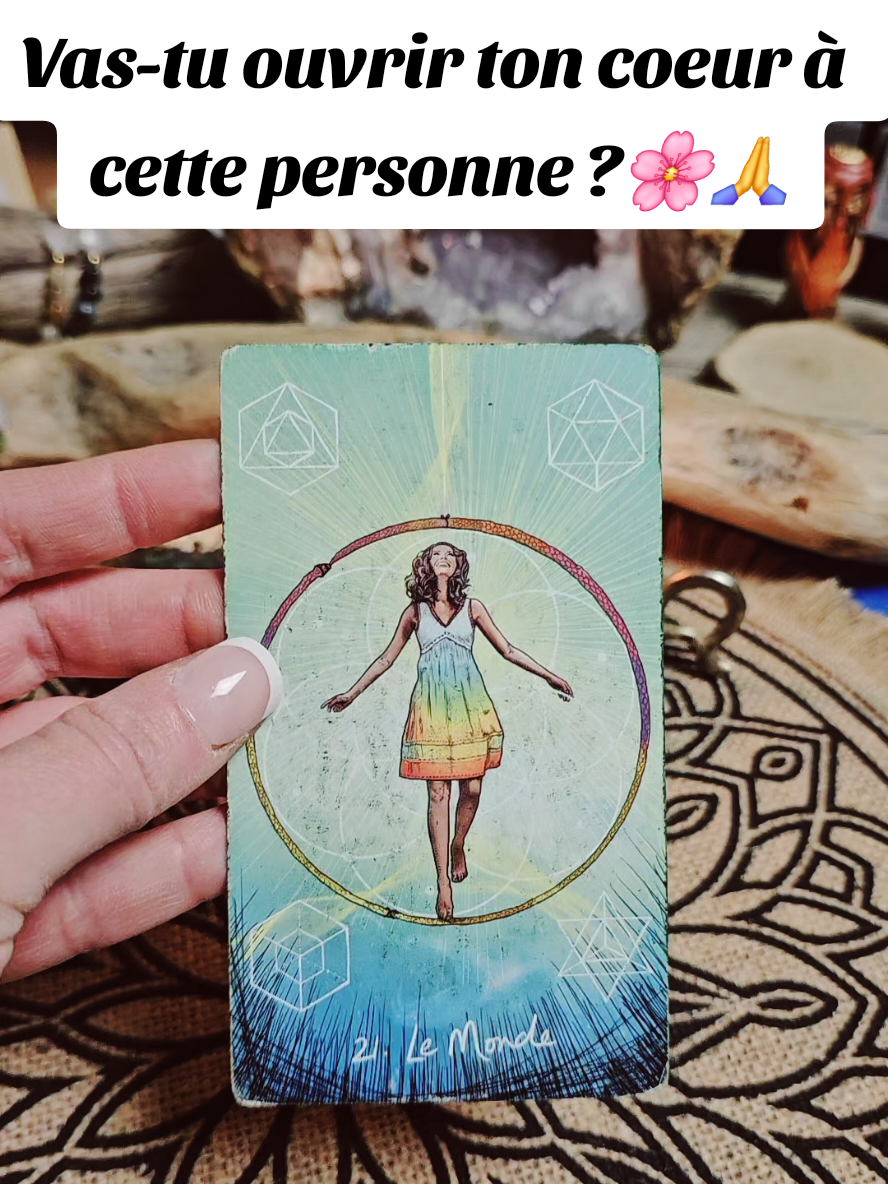 Vas-tu ouvrir ton coeur à cette personne ?❤️🤍✨️ #messagedujour #cartomancie #tarologie #tiragedecarte #voyance #tarot #developpementpersonnel #guidance #guidancedujour 