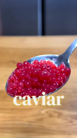 𝗙𝗮𝗹𝘀𝗼 𝗰𝗮𝘃𝗶𝗮𝗿 𝗱𝗲 𝗺𝗼𝗿𝗮𝘀 Receta completa en mi perfil de @gronda , enlaces en mi canal de difusión, historias o bien en el enlace de mi BIO (búscame en la app de Gronda como Pedro Venteo)  ¡Feliz día! ❤️ - #moras #frutosrojos #frutosdelbosque #frambuesa #altacocina #cocinamolecular #aprendeacocinar #postres #emplatados #tecnicas #tipscocina #instafood #recetasfaciles #gelatina #agar 