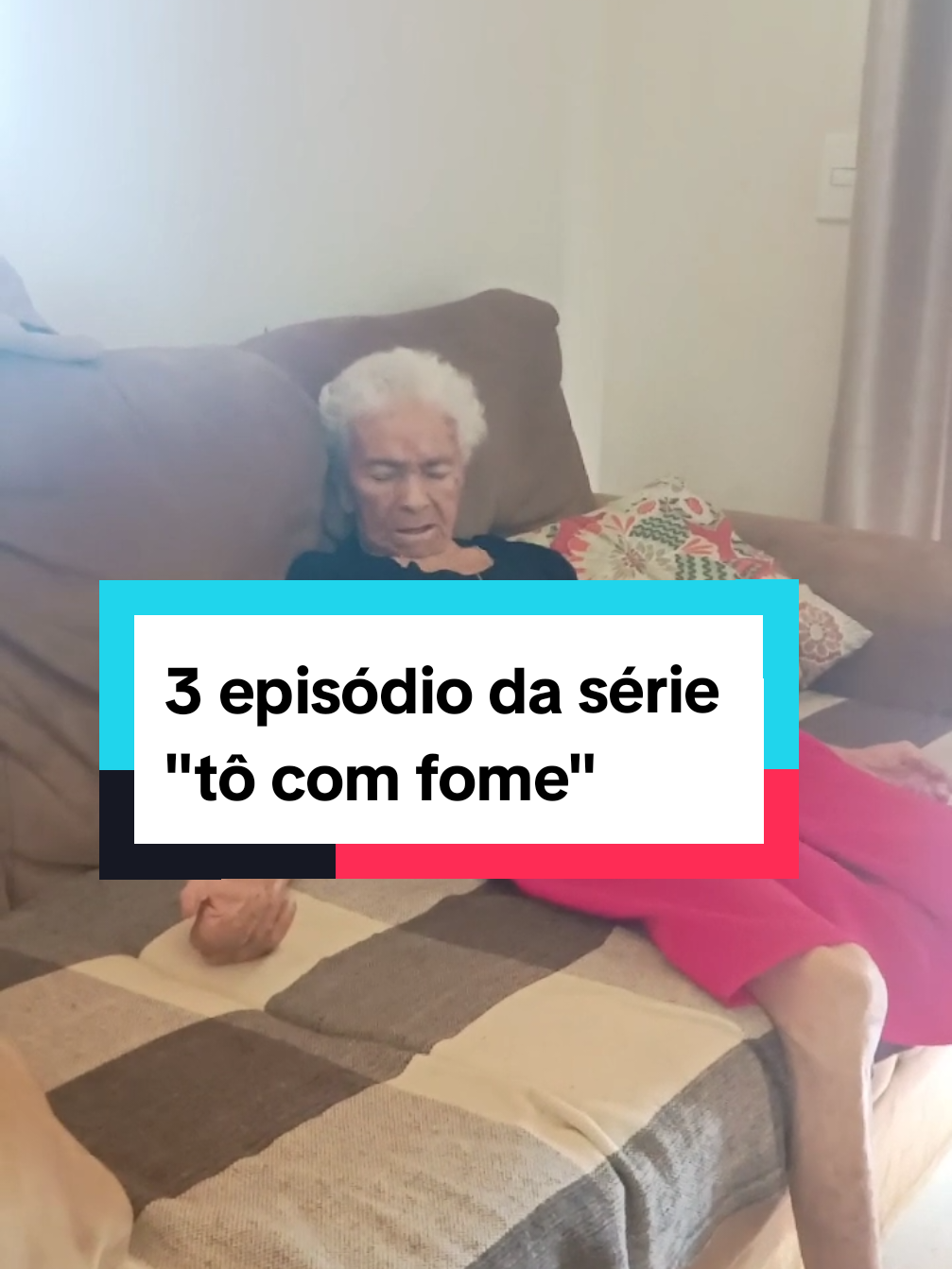 Eu tenho a melhor atriz e posso provar. Vovó não estava com fome pois tinha acabado de tomar seu cafezinho.