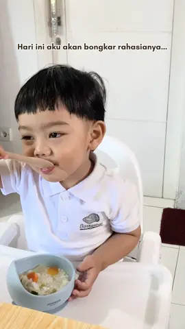 Pasti sama kan jadi ibu rumah tangga yang waras itu ketika anak makannya lahap haha nah sekarang mami bongkar nih rahasia juragan makannya lahap tuh karna selalu di kasih ini  @sohoney_jr #adayinmylife #masyaallahtabarakkallah #dailylife #antigtm #kegiataniburumahtangga #momlife #sohoneyjr #madu #anak #fyp 
