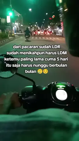 kadang iri sama orang lain, yang tiap hari dianter jemput kerja, malem bisa keluar cari jajan bareng, libur kerja bisa jalan jalan bareng🥹#ldrstory#ldm #fypシ゚ #perintisbukanpewaris 