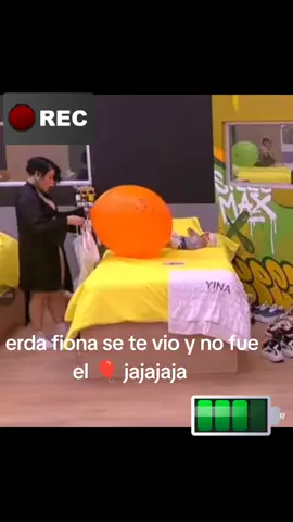 la cucaracha esta bien peluda jajajaaj#lcdlf2025 #lacasadelosfamosos #rcn #