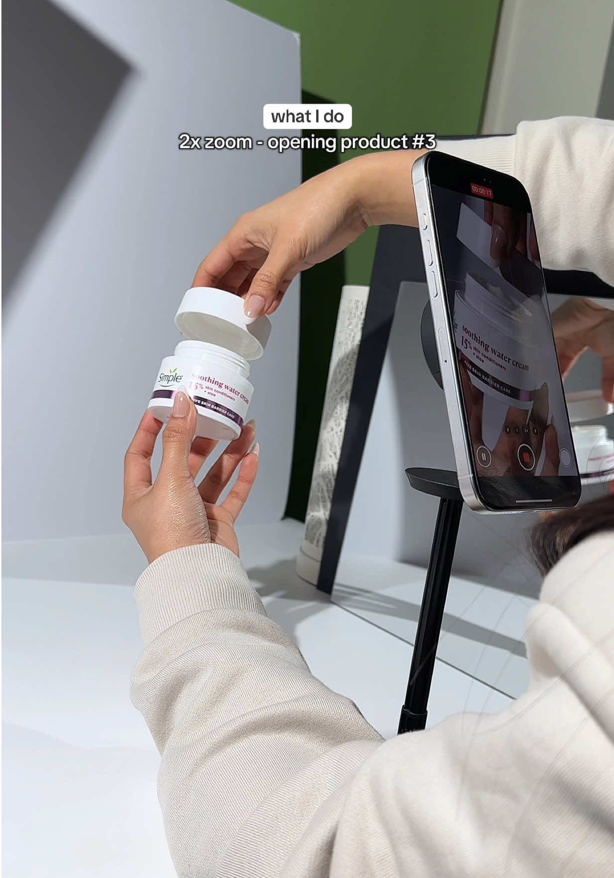 another day another behind the scenes ;)  this is the bts of a video I created for @SimpleSkincareUK 🫶🏻 filmed with iphone 16 pro max and a studio light 🫶🏻 #behindthescene #bts #simpleskincare #ugctips #productvideography #mobilevideography 