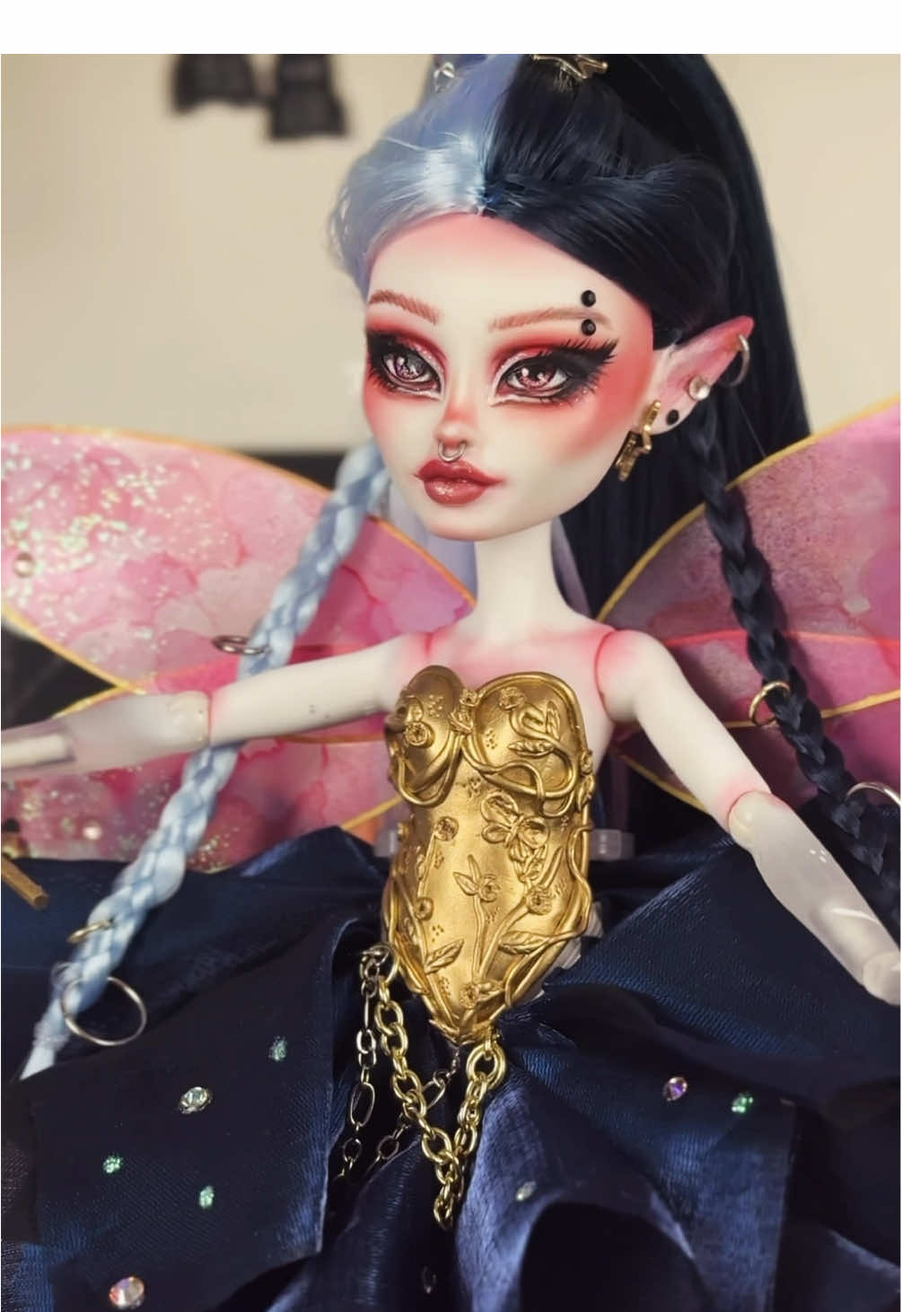 Petition to add a punk faerie into the monster high squad 🧚‍♀️ #dollcustom #dollcustomizing #ooakdoll #dollrepaint #fae #dollart #monsterhigh 
