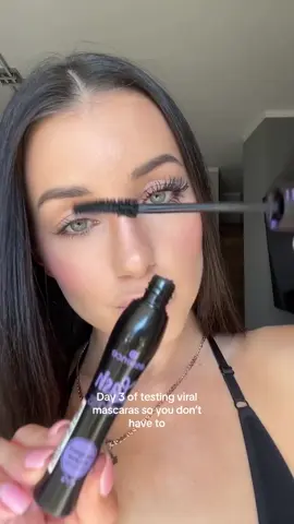 essence LASH PRINCRSS Masscara volume mascara & sculpted volume mascara 🥰 ماسكرا ايسنس لاش برنسيس  😍😍🔥   ماسكارا لاش برينسيس  الموف  💜💜💜💜💜💜💜🔥🔥🔥🔥 مميزات الماسكرا 👈🔥😍 تاتي الماسكارا بفرشاة الياف مخروطية ستمنح  رموشك الطول والكثافة المثاليين وكانك تضعين رموش اصطناعية.😍 سيمنحك شكل الفرشاة المخروطي كثافة وطولا بشكل دراماتيكي تتميز بتركيبة تدوم لوقت طويل.🔥😍 تعمل على تطويل حجم الرموش مرتين اكثر من حجمها الطبيعى 👌👌 تقوم بتوسيع العيون 💞💞
‌❤️تتميز بلون اسود زاهى،  ‌❤️تمنع التكتل 
‌تقوم بفصل الرموش عن بعضها وتجعلها اطول عندالاستخدام تعمل على تكثيف الرموش بشكل جذاب.👁️ تغذي الرموش حيث تركيبتها الفريدة من نوعها🌴🌴 #wafaastoreoriginal #fyp #مكياج #cosmatics #رهييييبه👌❤❤ #makeup 