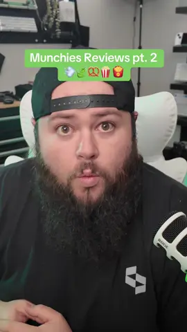 Munchies Reviews pt. 2 #munchies #minchiesreviews #potheadvibes #snacks #ricecrispytreats #snackreviews 
