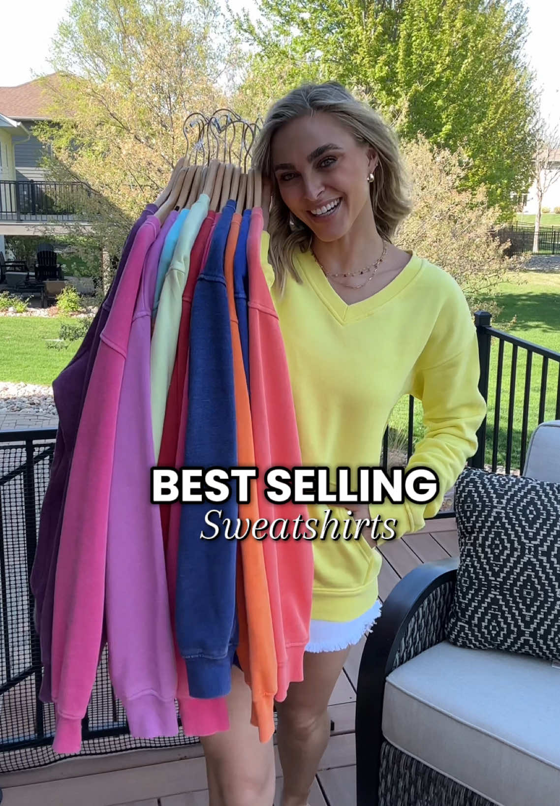 VNeck, no bulky hood, super cozy, and rooms of colors in this perfect sweatshirt! #sweatshirt #tiktokshop #sweatshirts #springfashion #dealsforyoudays #tiktokshopfinds #SummerFashion #crewneck #fypシ #trending #TikTokFashion #ootdinspo #pulloversweatshirt #womensfashion 