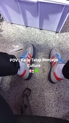 budaya🏴󠁧󠁢󠁥󠁮󠁧󠁿☘️ harus tetap di jaga #adidas #casualstyle 