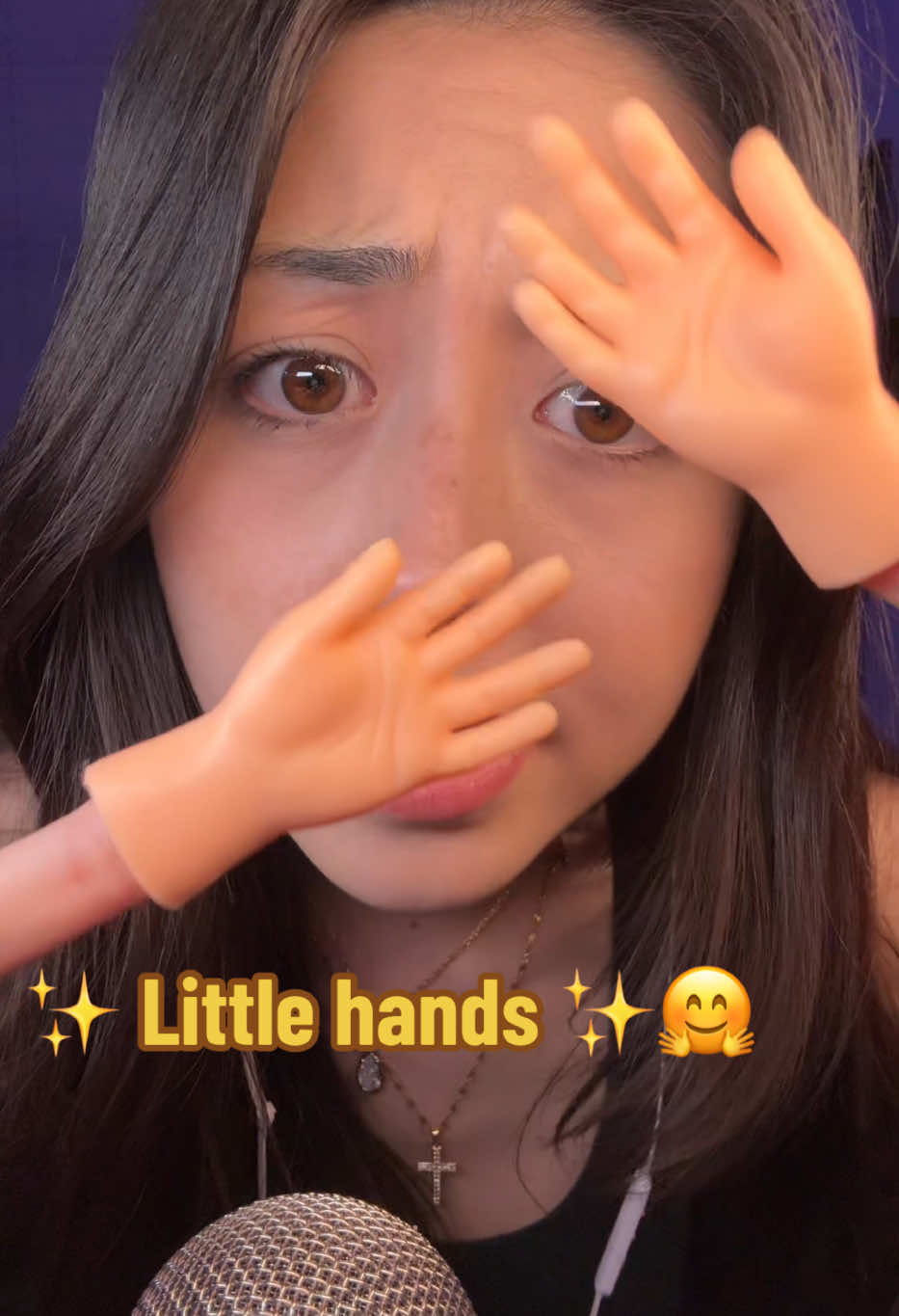 Little hands heheheh ✨🤗 #asmr #asmrsounds #asmrvideo #asmrroleplay #fyp