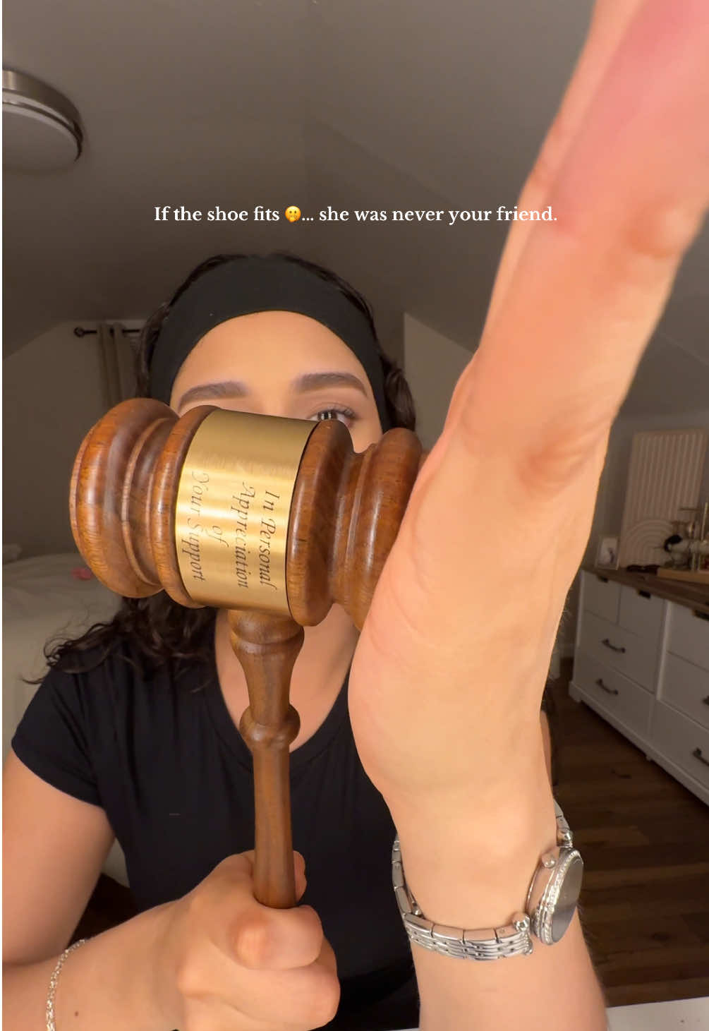 We’ve all had that one “friend”… let’s talk about it while I beat this face 🤝🏽✨🙂‍↕️ #makeup #girltalk #girladvice #quedificilesseryo #girllaws #gigitaforpresident #CapCut 