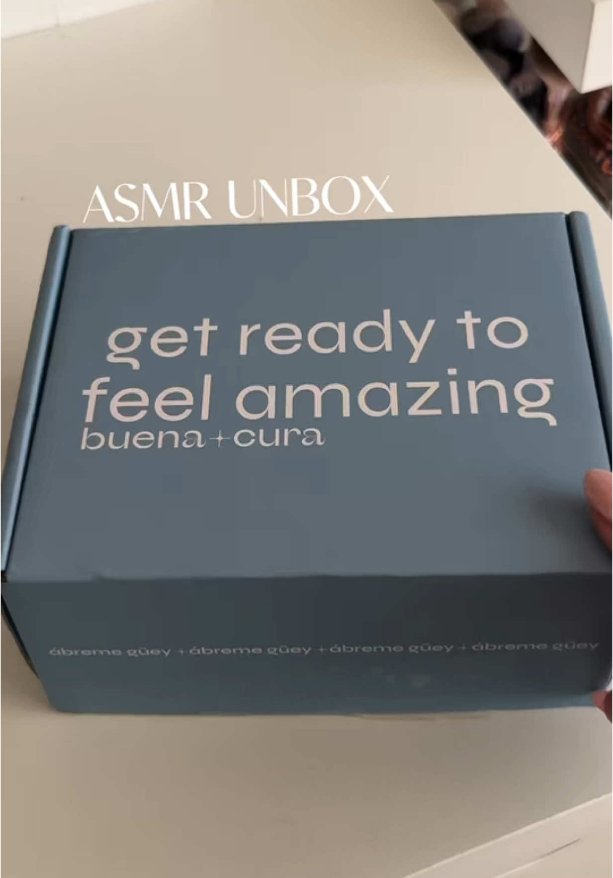 Needed to post this because the packaging + wording?? LOVEEEED. ☺️😂 thank youuuu @Buena Cura 🤍✨ #buenacura #healthylifestyle #asmr #unboxing #contentcreator #latinacreator 