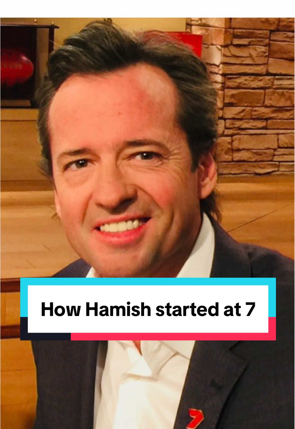 Talk about sliding doors! This is how Hamish McLachlan accidentally got his first gig at channel 7 to host “Game Day”. The rest, as they say, is history. #afl #aflplayers #aussierules #melbourne #adelaide #footy 