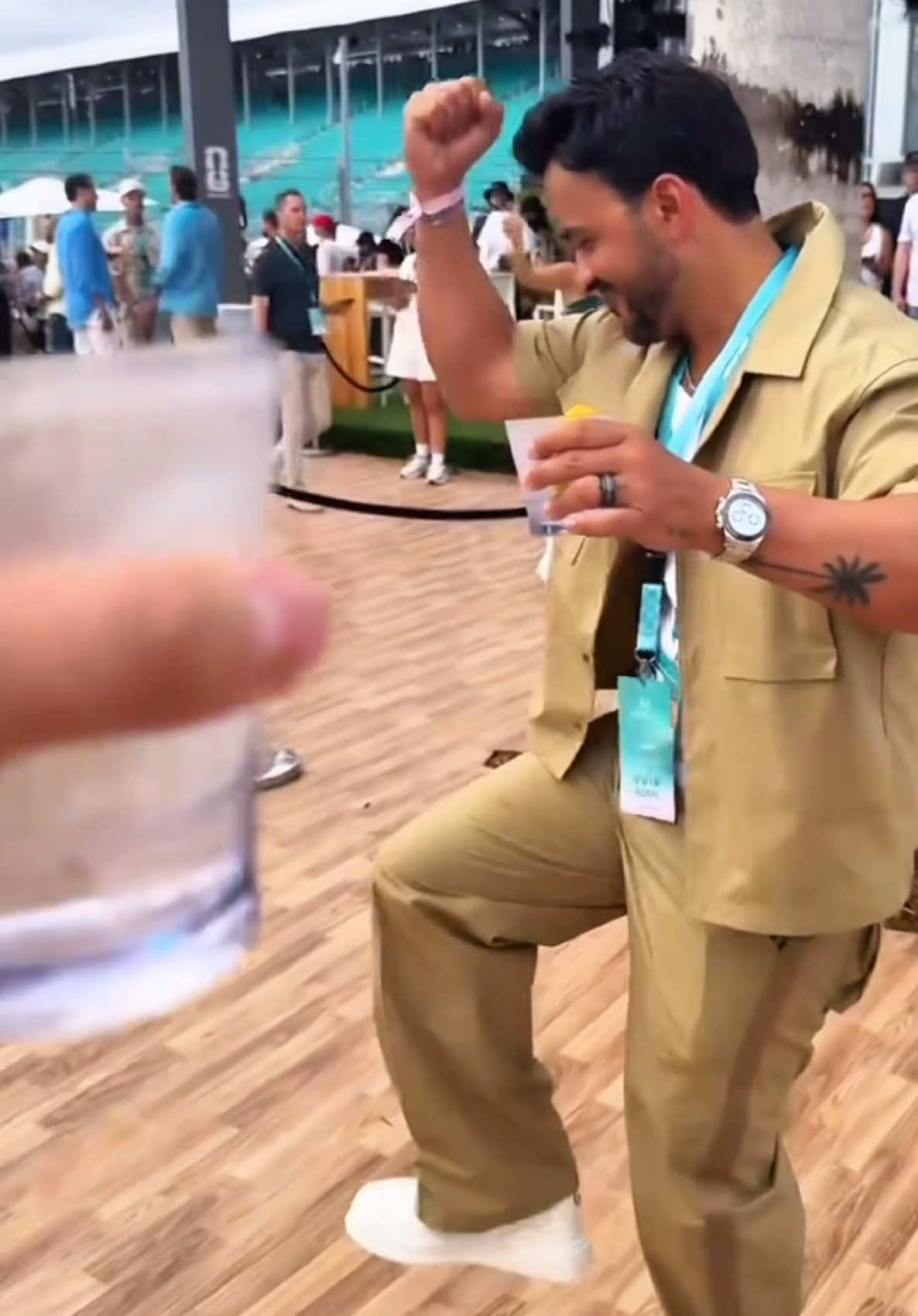 🕺🥂 🌴🏎️ #marbella #luisfonsi #fonsi #musicalatina 