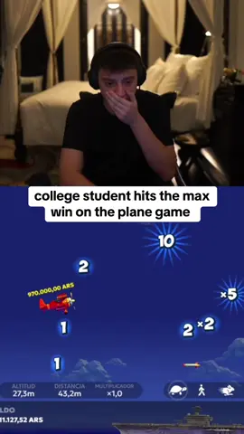 college student hits the max win on the plane game #agusbob #planegame #kickstreaming 