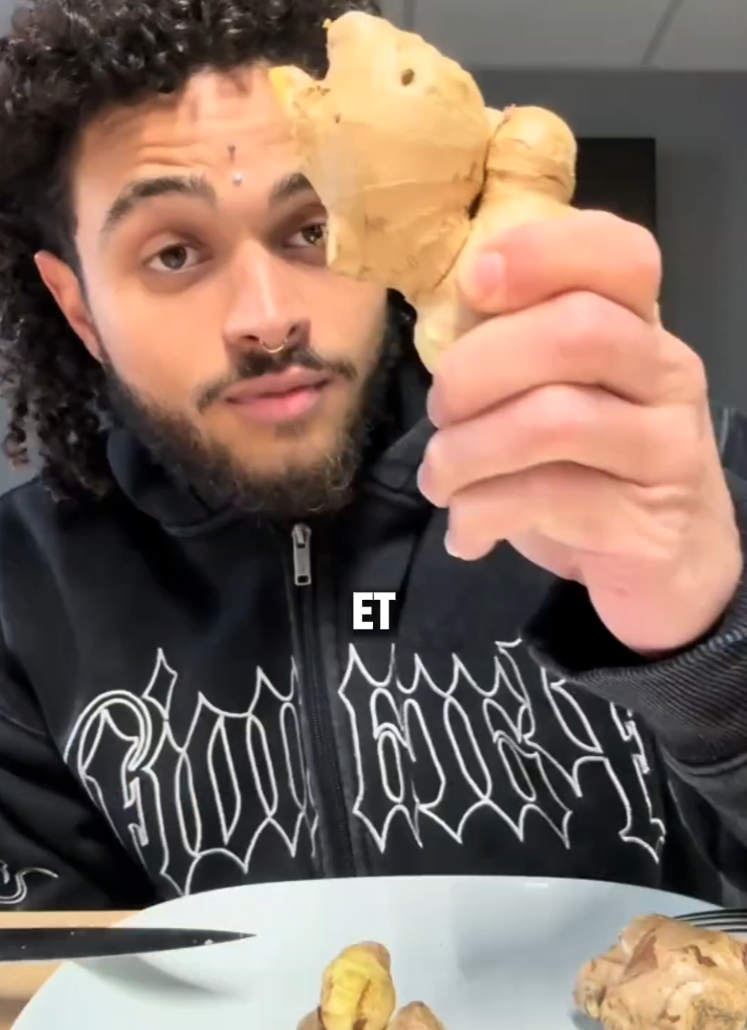 Voici l'homme qui mange le plus de gingembre en France 