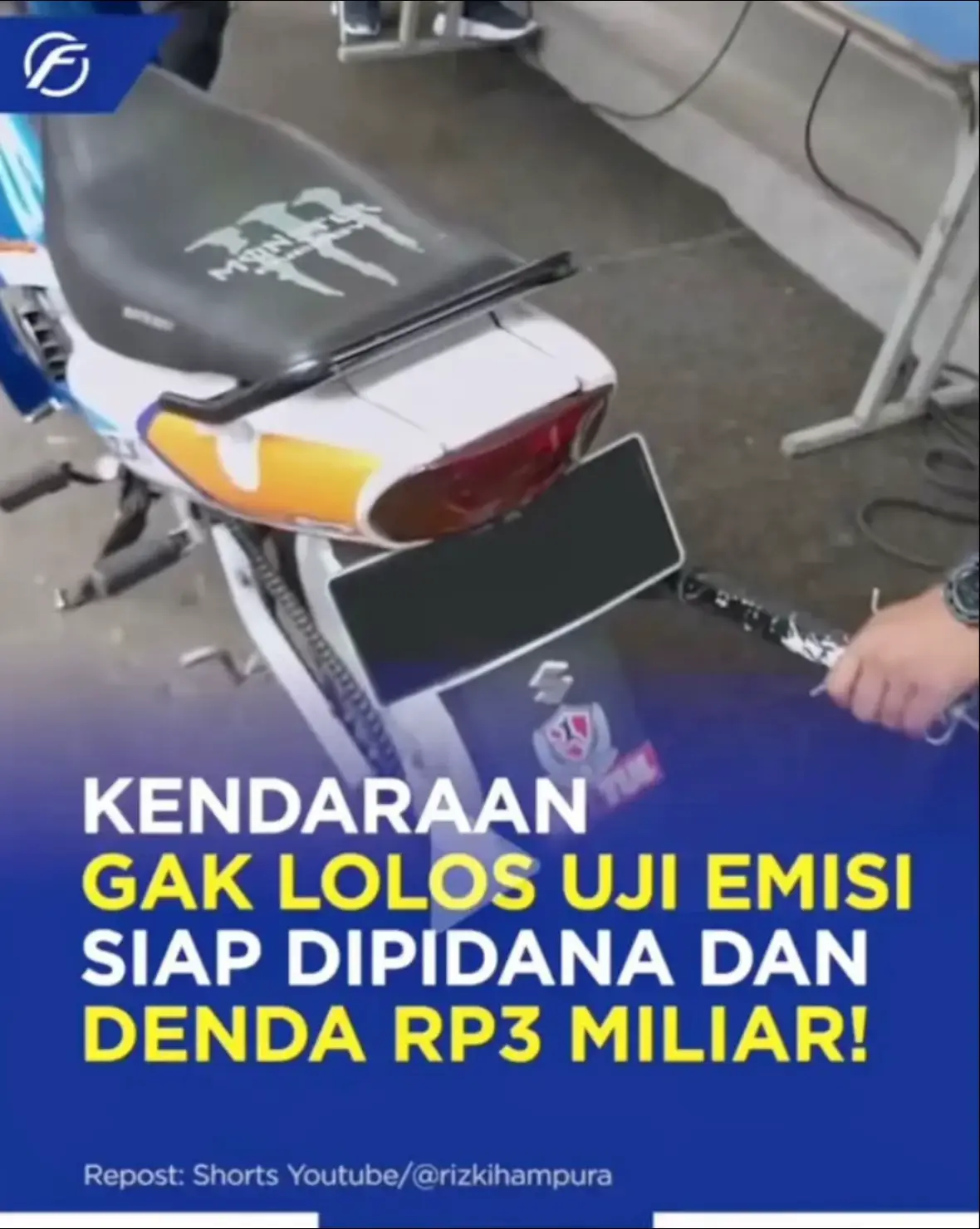 2stroke never die 🙏🏻  Raja jalanan 💨 VS tikus Kantor 🐭 user 2tak pada wangi semua asepnya 🤙🦆💨 #2strokelover #2stroke #f1zr #f1zr_indonesia #f1zrmania 