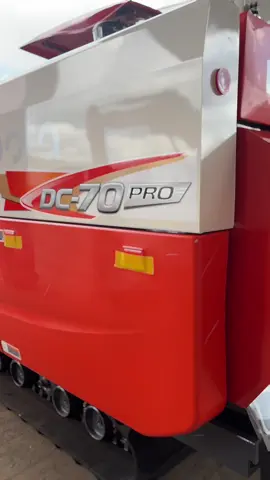DC70Hpro 2025🌾🎈  ✅បង់មុន 8,xxx$ ជាងតិច  ✅ការប្រាក់ 0.85%  ✅មិនត្រូវការប្លង់ ✅សិក្សា free #គូបូតាជាជម្រើសទី១ក្នុងចិត្តកសិករ #គូបូតាលីសុីងខេមបូឌា #kubotaleasingcambodia #kubota_lover #ដៃគូបង់ប្រាក់ #คูโบต้า #គូបូតាត្បូងឃ្មុំ #ម៉ាសុីនច្រូតស្រូវកម្ពុជា🌾🇰🇭 #agriculture #1millionaudition #dc70pro #kubota #ម៉ាសុីនច្រូតស្រូវ #cambodia 