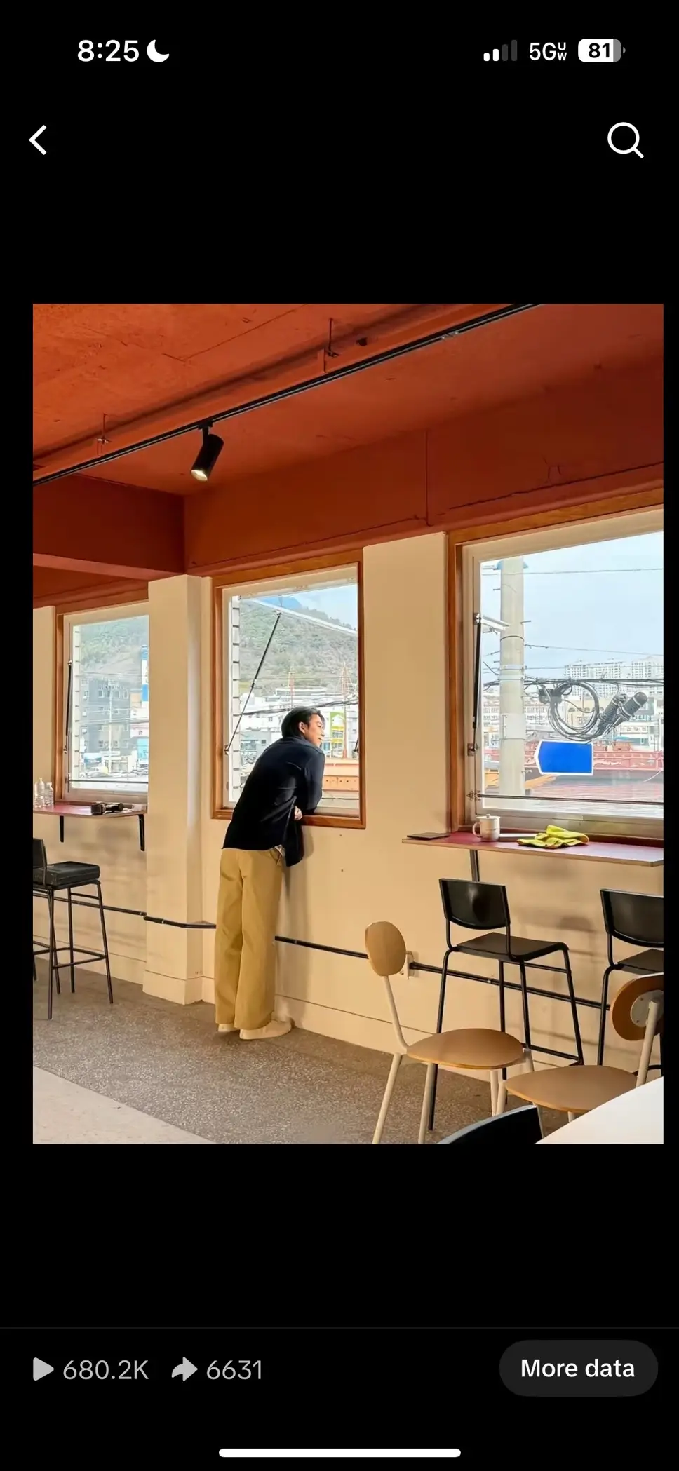 Wandering under open skies, not lost—just living. 바람 따라 걷는 중, 그게 나야. #WanderVibes #GongYooEnergy #바람같은남자 #NatureSoul 