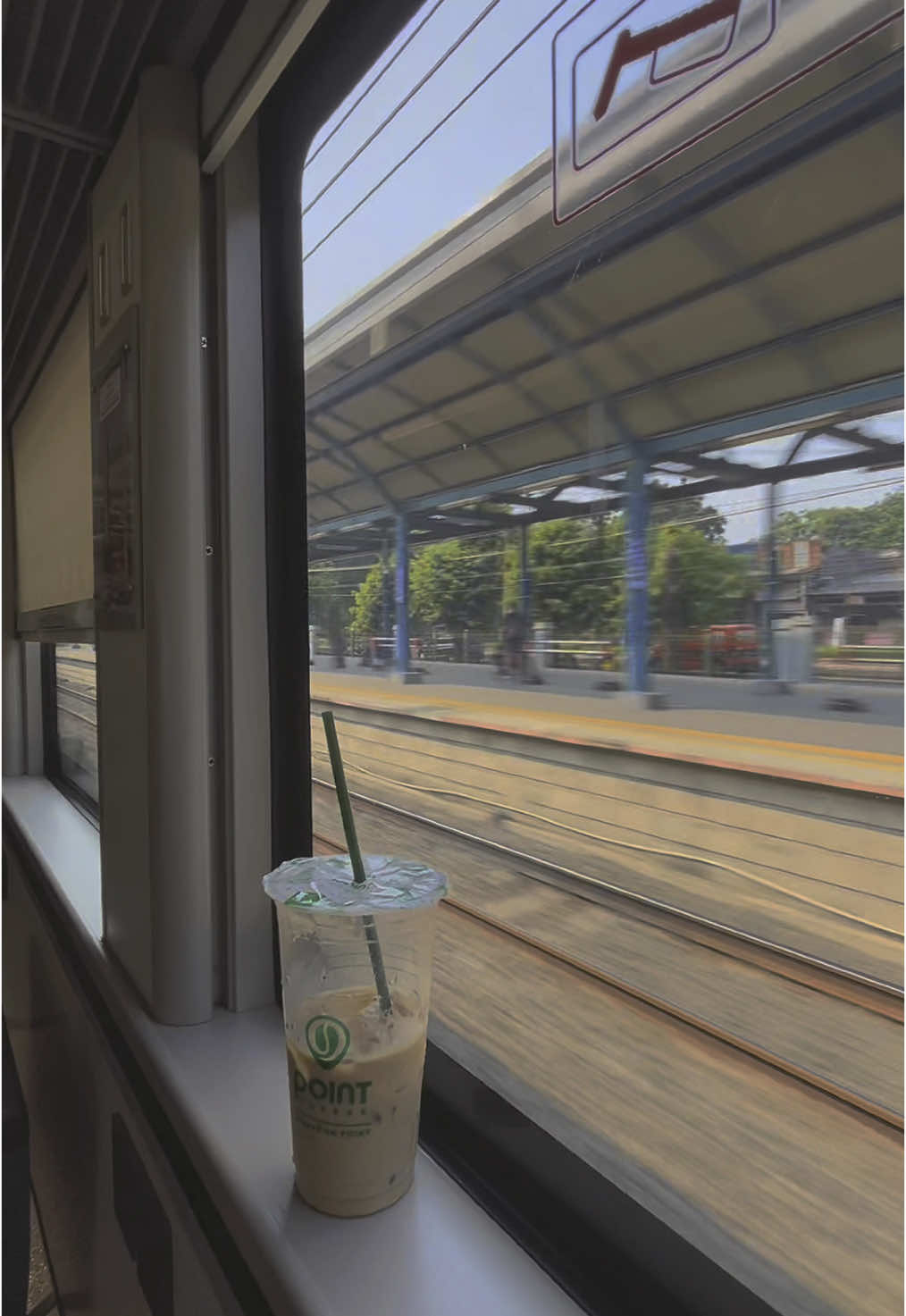 Short trip jkt-sby #keretaapiindonesia #kai #CapCut 
