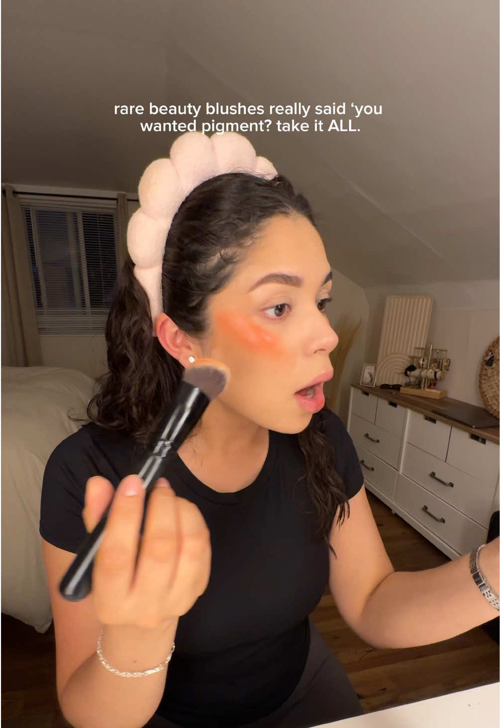 i’m not complaining, just impressed 🫨 @Rare Beauty #makeup #rarebeauty #blushtrend #selenagomezforpresident 
