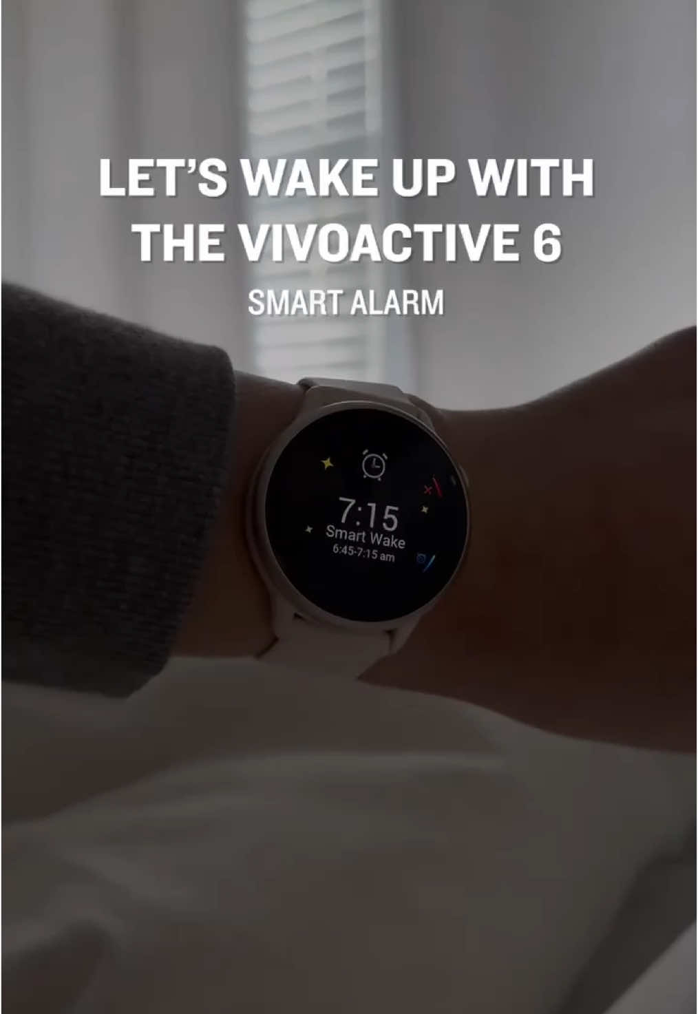 Waking up made easier with a Smart Wake alarm on vivoactive 6. It tracks sleep stages and gently vibrates during a lighter cycle in the 30 minutes before a selected wake time. That optiimal “wake-up call” can help with a more refreshed start to the day. #Garmin #garminid