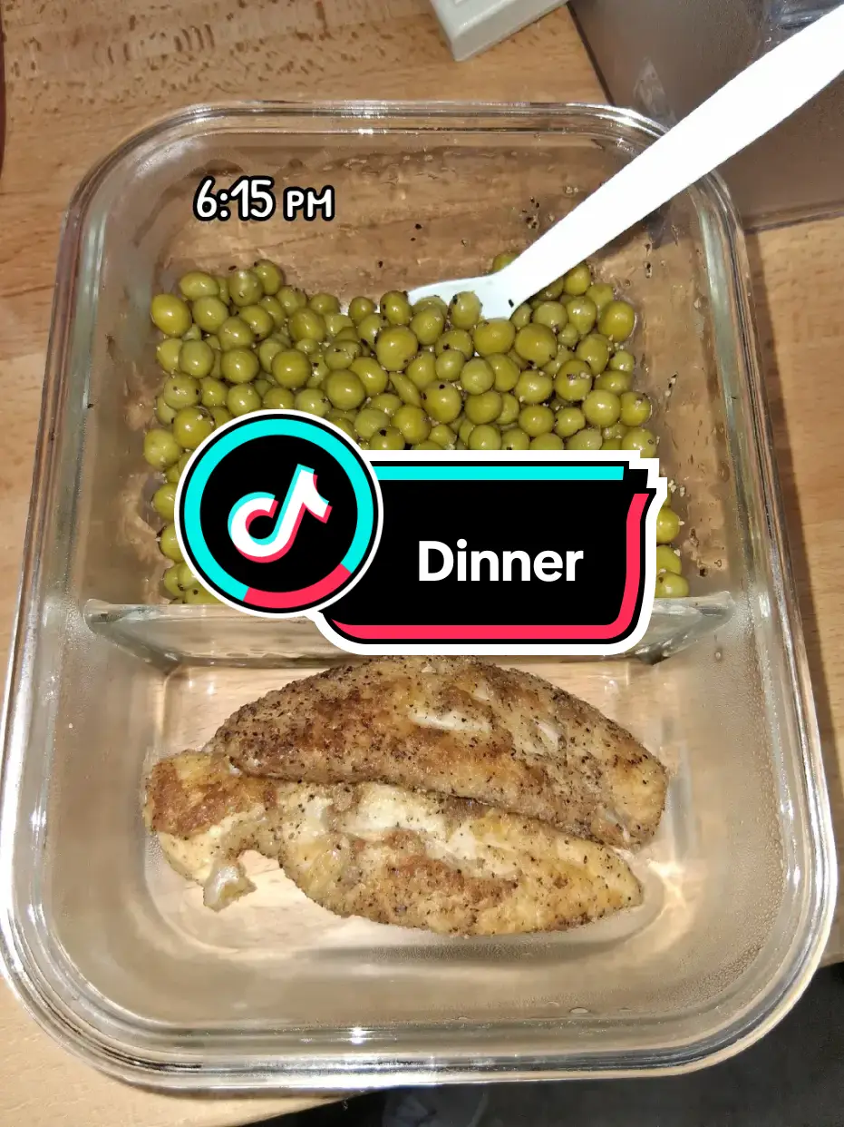 dinner was 2 chicken tenders & half a can of peas. yummy. ❤️