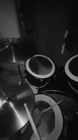 Ganda ng rolling ko shets  #greateloveofall #fyp #song #musica #fypシ #songs #songs #sounds #coversong #content #tiktok #band #passion #drum #drums #drumcover 