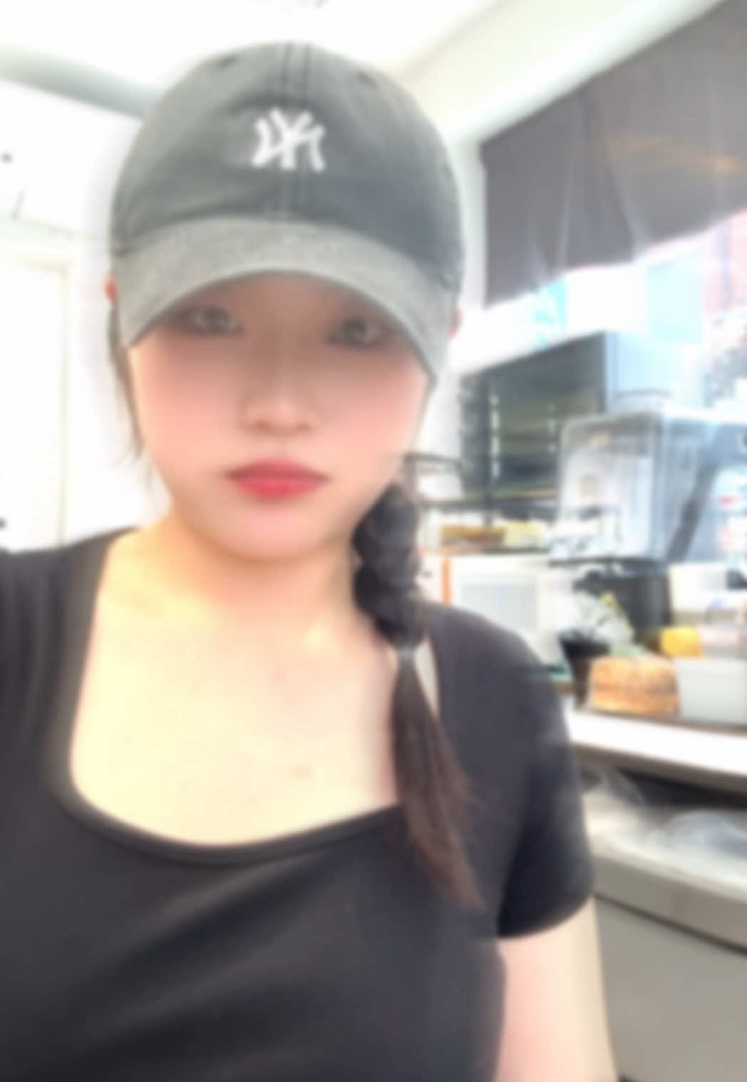 혼자 굉장히 잘 노는 편🐣 #신입틱톡커 #ㅊㅊ #라방 