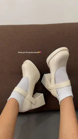 Elegant Ankle Boots sandal Heels school student women girl shoes Walking Shoes Athletic Sports Shoes Casual Comfort Trainers Runner Closed Sneakers Running Training Foot Wear Onyx Classy Footwear glossy High Heels Heeled #boots #sandal 