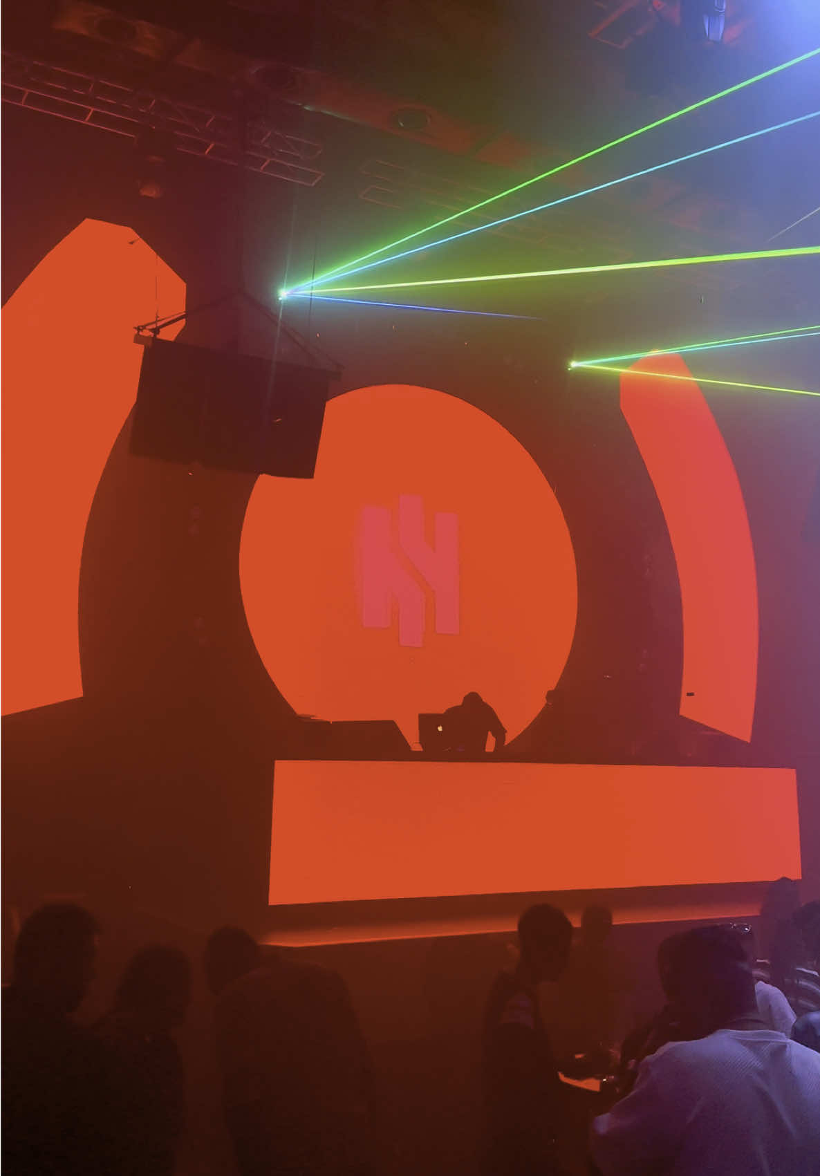 How many of you have been to Hyperspace before? 👀 Drop a 🔥 if you’ve partied with us! #HyperspaceKL #PartyAnimals #KLEvents #NightlifeKL #TamilPartyScene #WeekendVibes #TurnUpKL #ClubVibes #KLPartyPeople #WhereTheHypeBegins