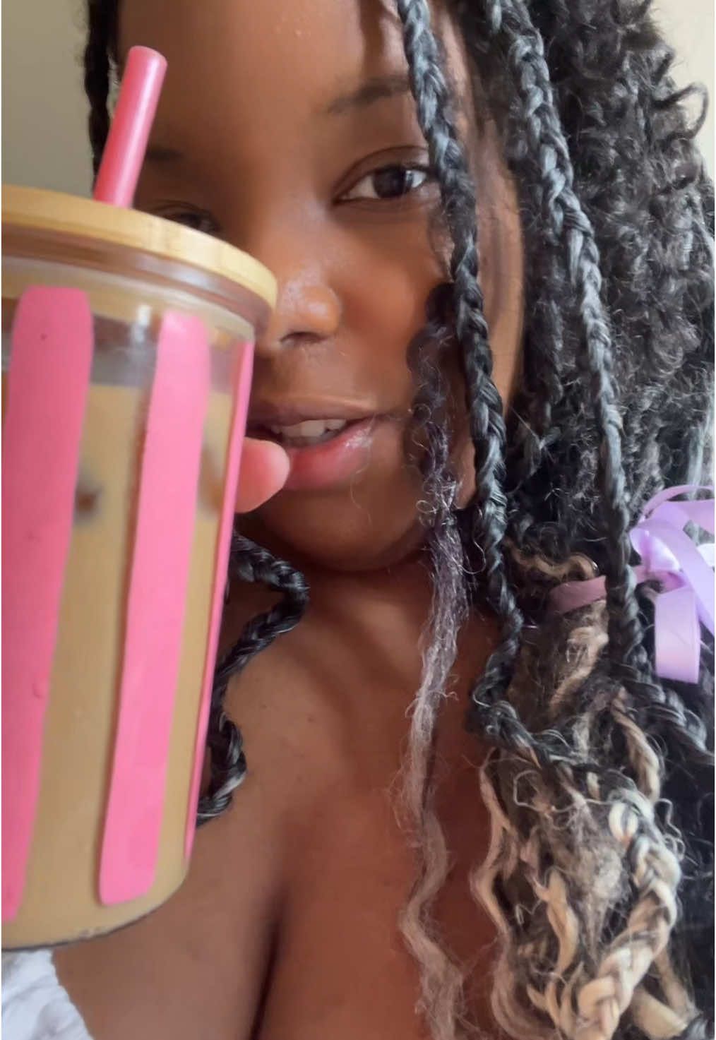 Rugrats cup #callmetaivy #rugrats #icedcoffee #tumblers #greenscreen 