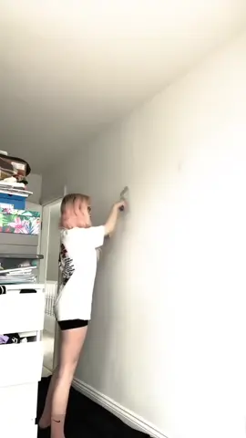 i am now in this room