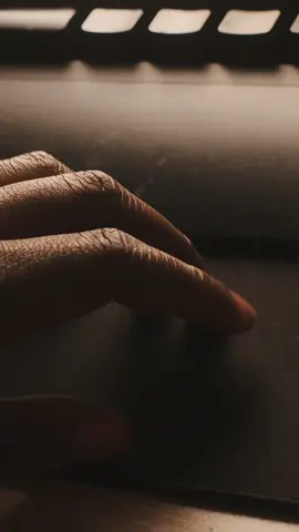 can you guess how I shot the pen close up shots. #videoediting #videography #cinematography #filmmaker 