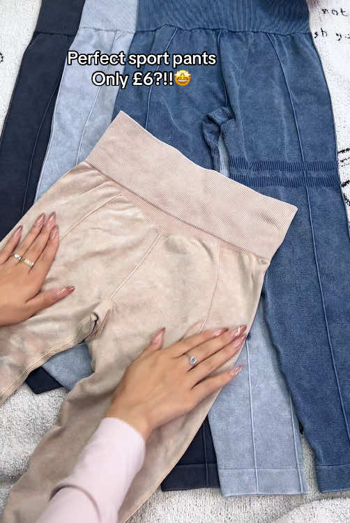 #highwaist #sportpants  #leggings #casual #comfy #skinnypants #gym #workout #runningwear  #tiktokmademebuyit  #spolitght  #dealdrops 