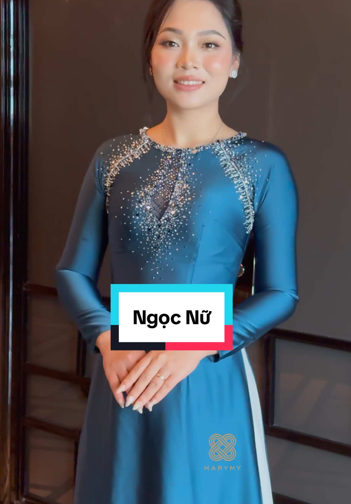 Ngọc Nữ 💙 | Mẫu áo dài siêu sang dành cho các mẹ✨ Thiết kế mới nhà Marymy gợi lên hình ảnh người phụ nữ đoan trang, hiền hậu, cùng với chi tiết đính kết làm nên tổng thể vô cùng thanh lịch mà duyên dáng💙 #marymy #aodai #aodauthietke #aodaimesui #xuhuongtiktok #viralvideo 