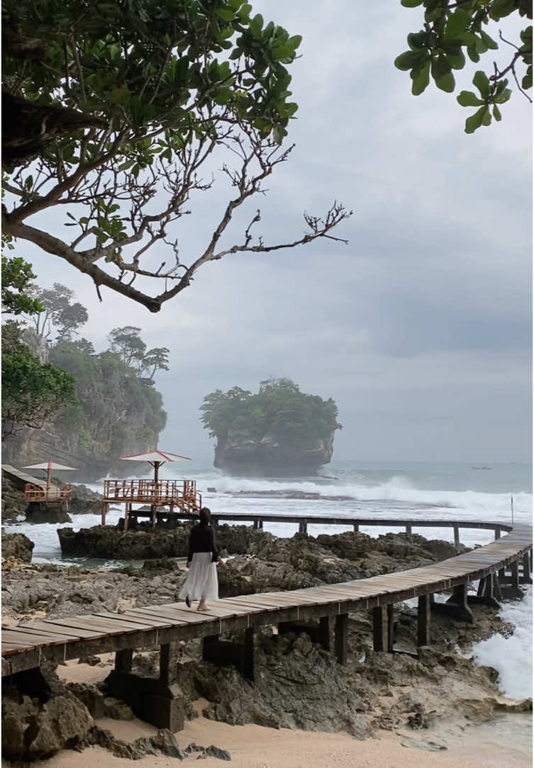 keren bgt yaallah pantainya🥹🫶🏻💗 #karangbokor #sawarna #fyp #4u 