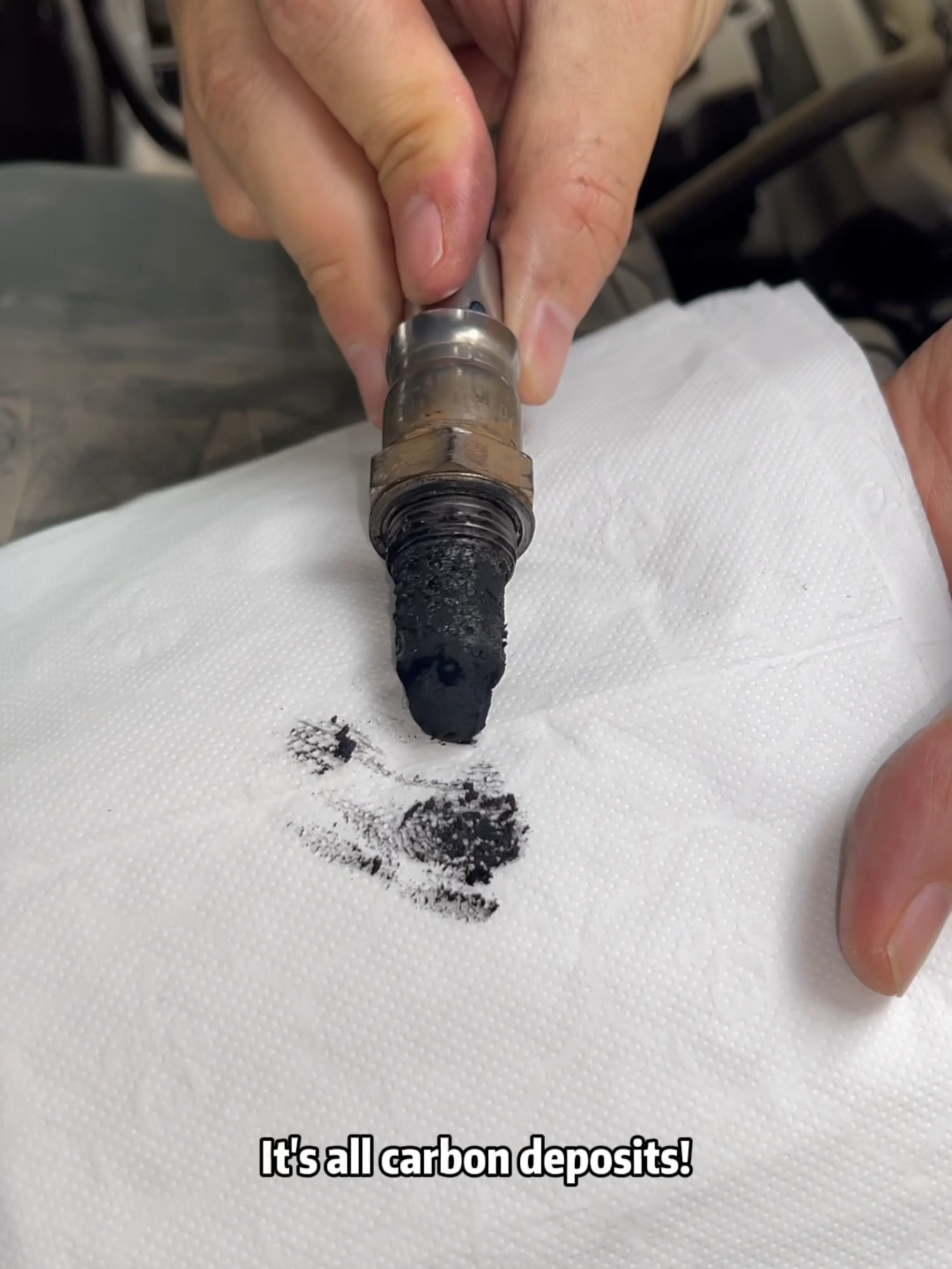 A must-have for old cars, a bottle of three-way catalyst can solve the problem of carbon deposits in your entire car!#fpy #driving #skills #knowledge