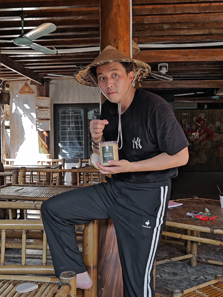 Đang ăn ruốc thì gặp lại em #havietdung 