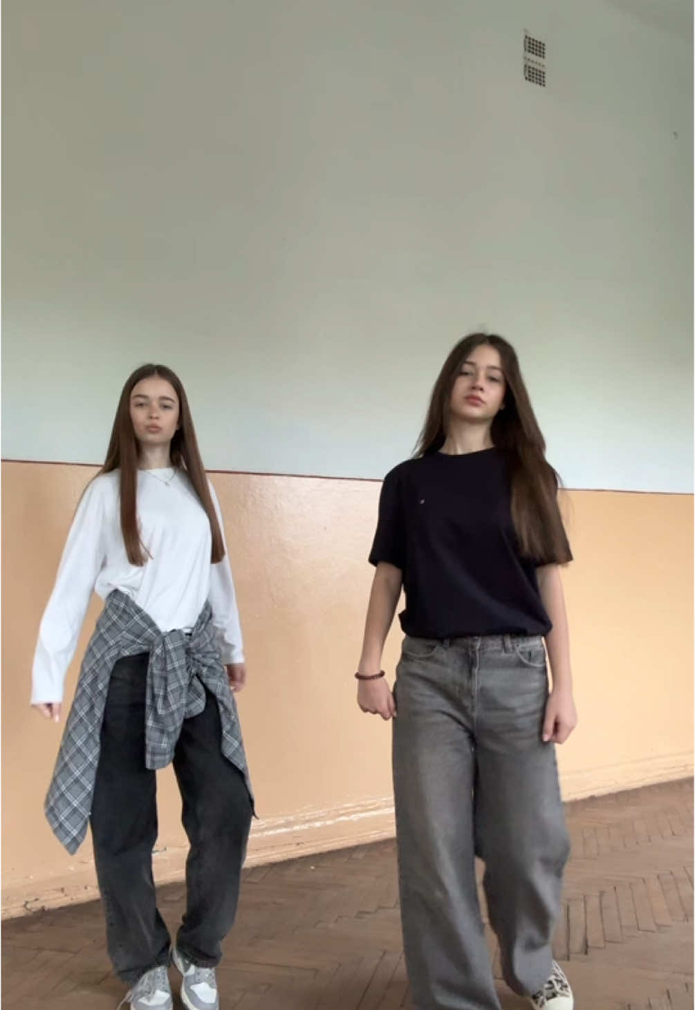 let’s go📈@k.tannya @zlata #recommendations #fyp #on #rec #ukraine #abayudnobro #brunette #girls 