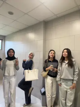 always fitcheck kuliah di binush  (terakhirnya chaos)