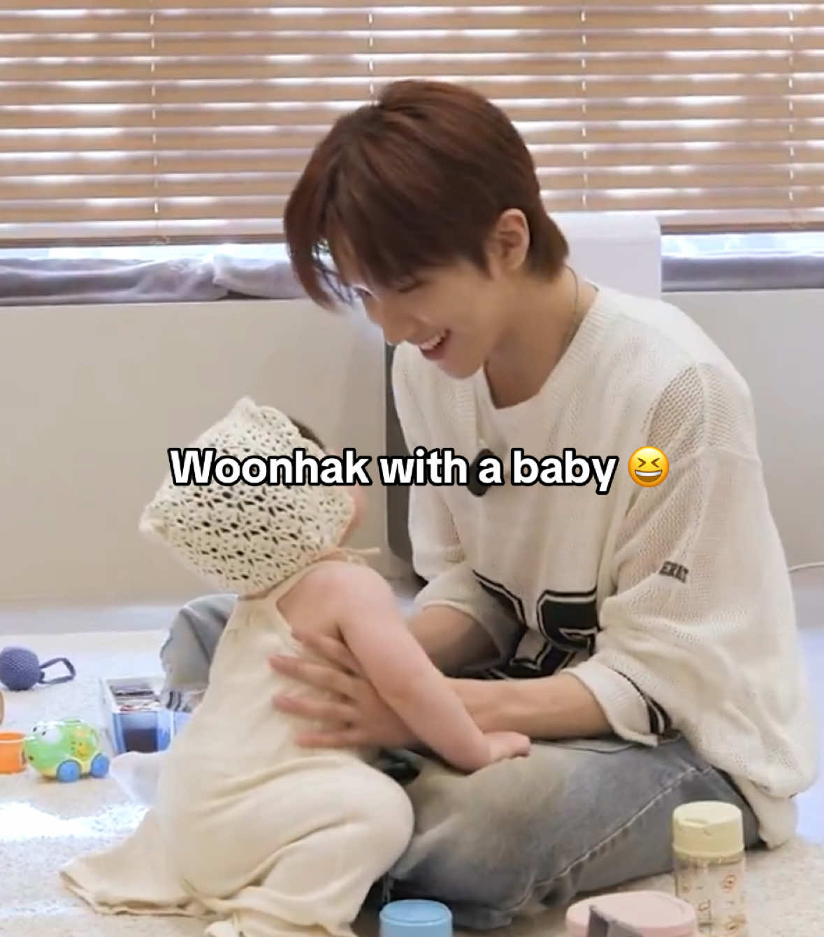 Woonhak with a baby again 😆🥹 #woonhak #boynextdoor #onedoor #kpop #thereturnofsuperman #fyp #xyzbca #운학 #보이넥스트도어 #추천간판 @BOYNEXTDOOR 